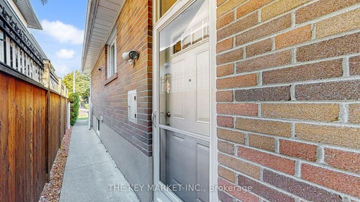 Photo 44 at 1277 Tyneburn Crescent, Applewood, Mississauga