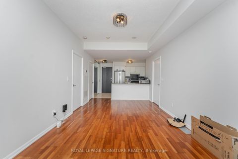 Photo 8 at 729 - 231 Fort York Boulevard, Waterfront Communities C1, Toronto