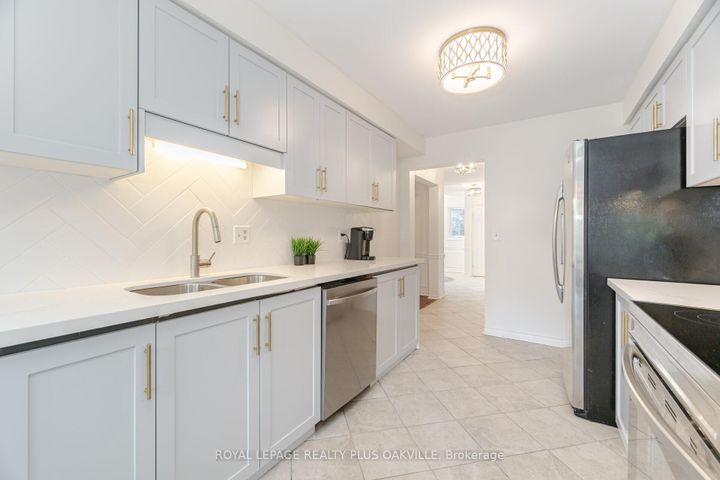 Photo 12 at 1294 Hammond Street, Brant, Burlington