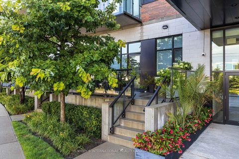 Photo 4 at TH-105 - 25 Malcolm Road, Leaside, Toronto