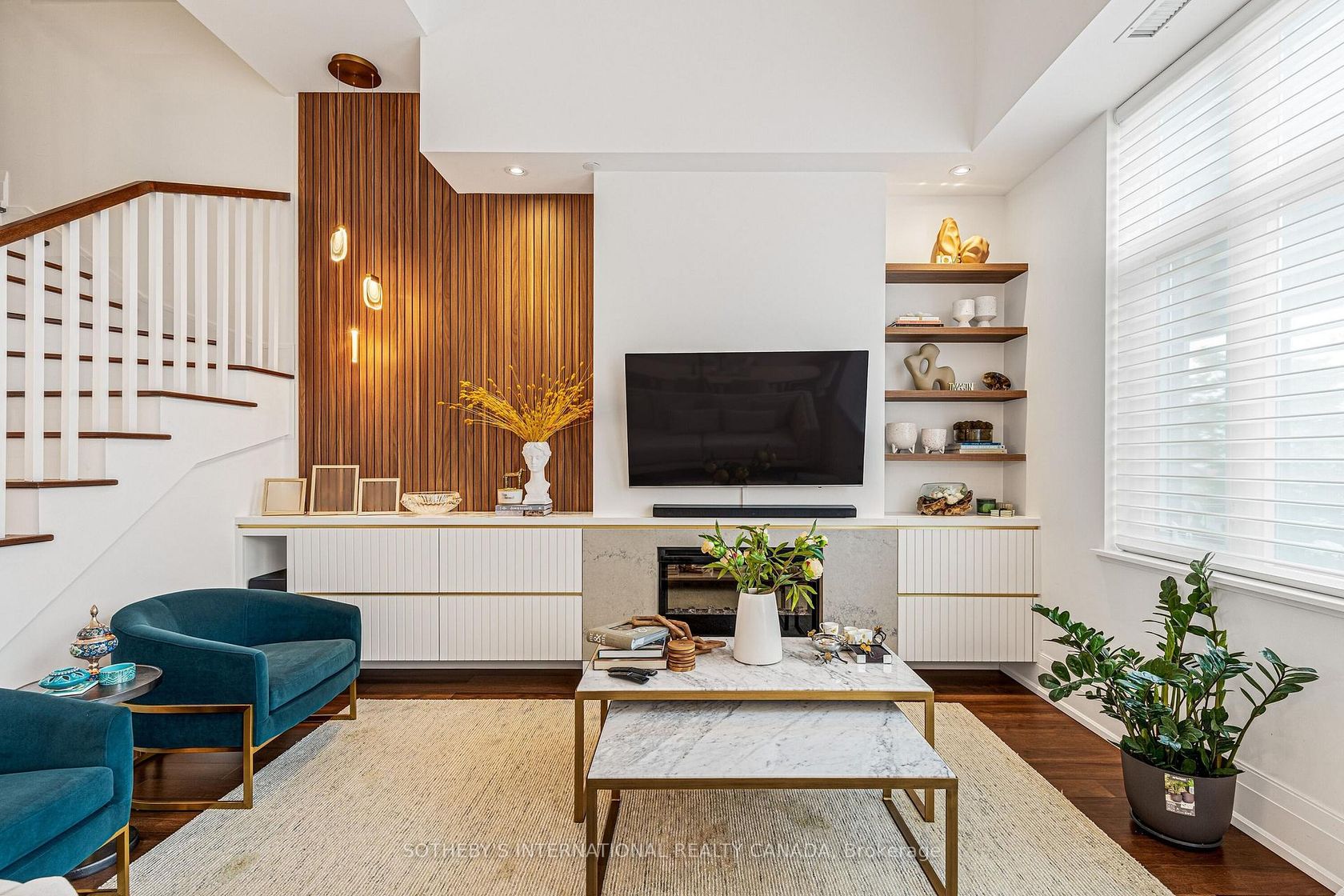 TH-105 - 25 Malcolm Road, Leaside, Toronto 
