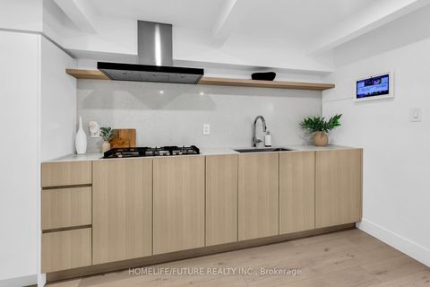 Photo 9 at 102 - 660 Pape Avenue, North Riverdale, Toronto