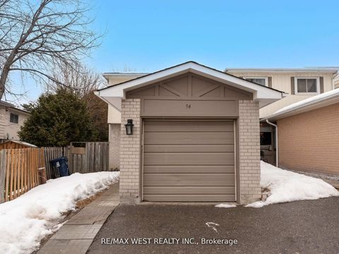 Photo 1 at 94 Plum Tree Way, Branson, Toronto