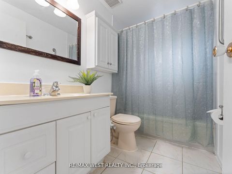 Photo 13 at 94 Plum Tree Way, Branson, Toronto
