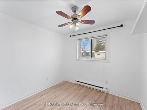 Photo 16 at 94 Plum Tree Way, Branson, Toronto