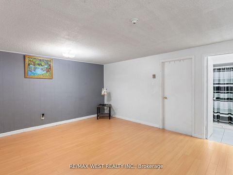 Photo 18 at 94 Plum Tree Way, Branson, Toronto