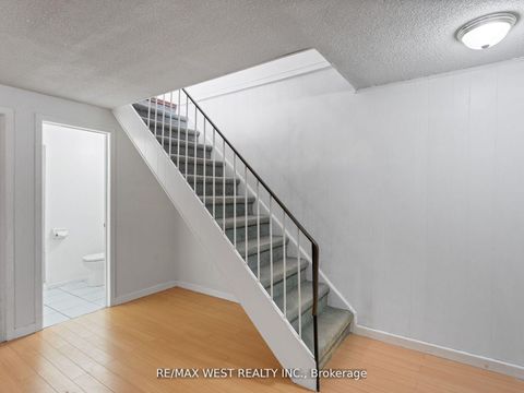 Photo 19 at 94 Plum Tree Way, Branson, Toronto