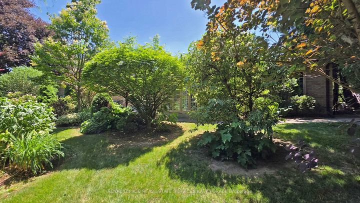 Photo 36 at 21 Banbury Road, Don Mills, Toronto