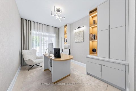 Photo 4 at 25 Riverhill Drive, Patterson, Vaughan