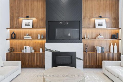 Photo 14 at 25 Riverhill Drive, Patterson, Vaughan
