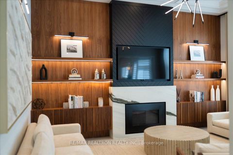 Photo 16 at 25 Riverhill Drive, Patterson, Vaughan