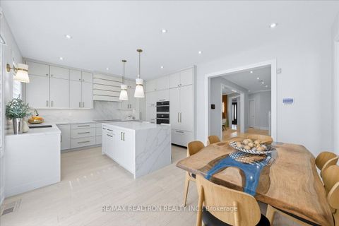 Photo 18 at 25 Riverhill Drive, Patterson, Vaughan