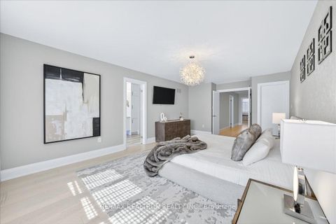 Photo 31 at 25 Riverhill Drive, Patterson, Vaughan