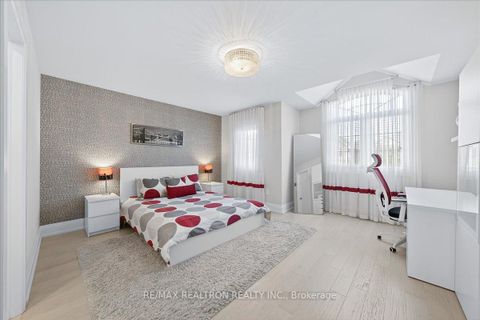 Photo 37 at 25 Riverhill Drive, Patterson, Vaughan