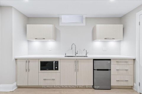 Photo 44 at 25 Riverhill Drive, Patterson, Vaughan