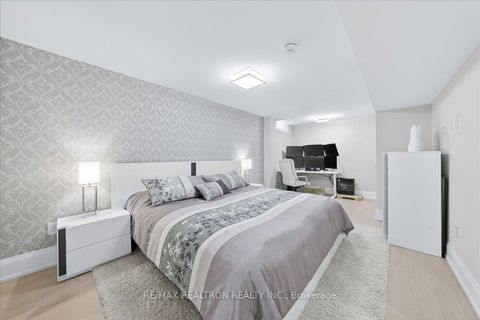 Photo 45 at 25 Riverhill Drive, Patterson, Vaughan