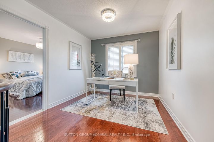 Photo 22 at 11 Saint Avenue, Bradford, Bradford West Gwillimbury