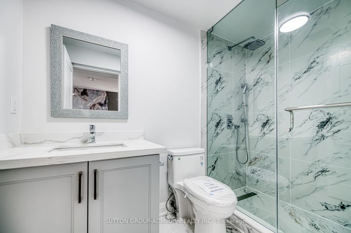 Photo 35 at 11 Saint Avenue, Bradford, Bradford West Gwillimbury
