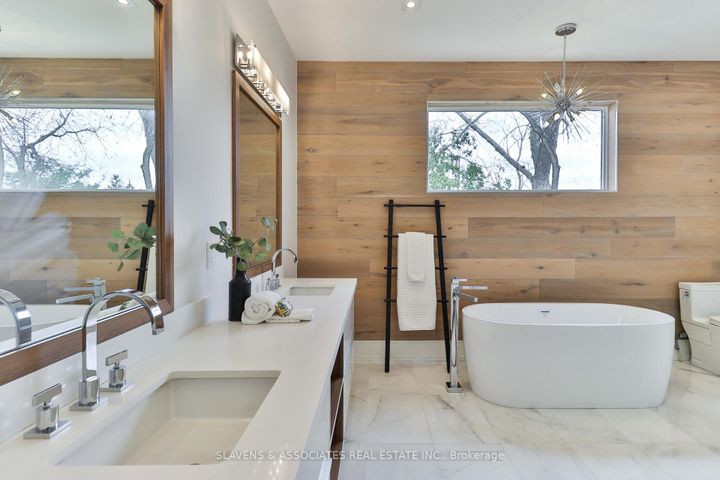 Photo 23 at 271 Jennings Crescent, BR Bronte, Oakville