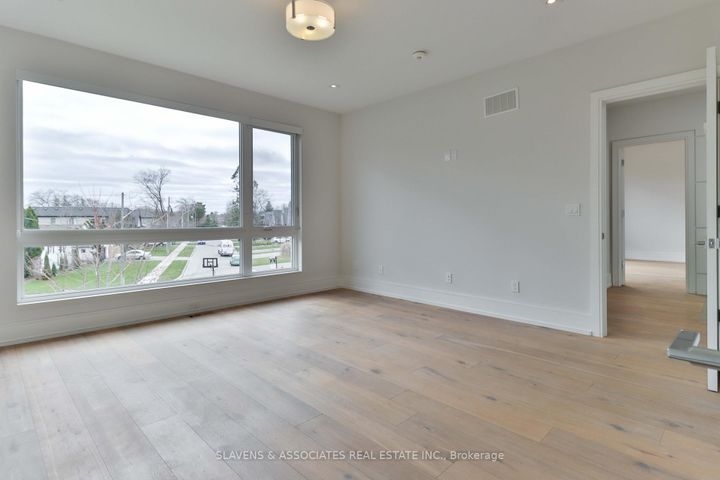 Photo 25 at 271 Jennings Crescent, BR Bronte, Oakville