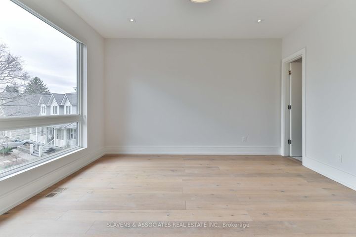 Photo 26 at 271 Jennings Crescent, BR Bronte, Oakville