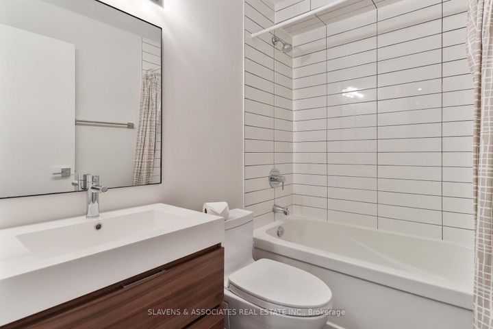 Photo 33 at 271 Jennings Crescent, BR Bronte, Oakville