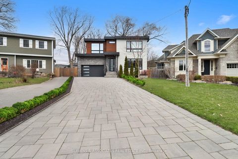Photo 1 at 271 Jennings Crescent, BR Bronte, Oakville