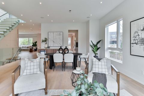 Photo 6 at 271 Jennings Crescent, BR Bronte, Oakville