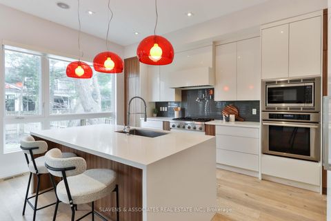 Photo 10 at 271 Jennings Crescent, BR Bronte, Oakville