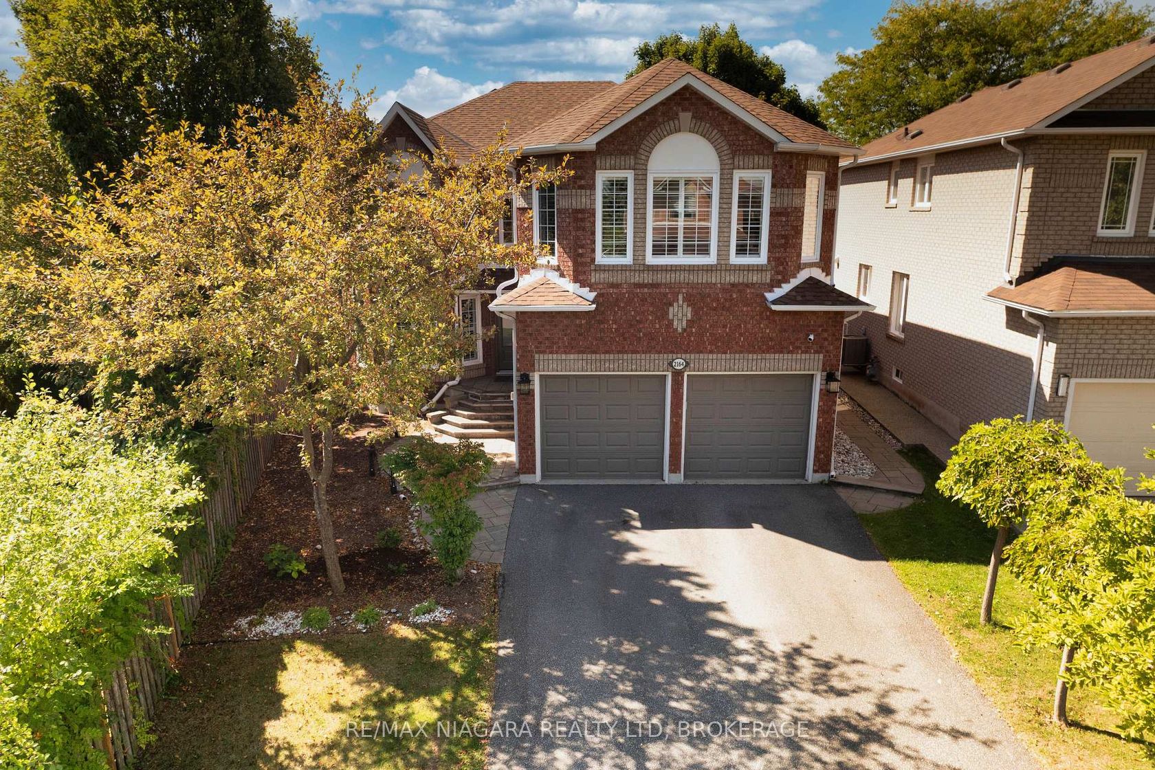 2164 Havenbrook Road, RO River Oaks, Oakville by Alessia Polo 2164 Havenbrook Road, RO River Oaks, Oakville