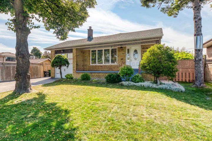 Photo 0 at 28 Summerfield Crescent, West Deane, Toronto