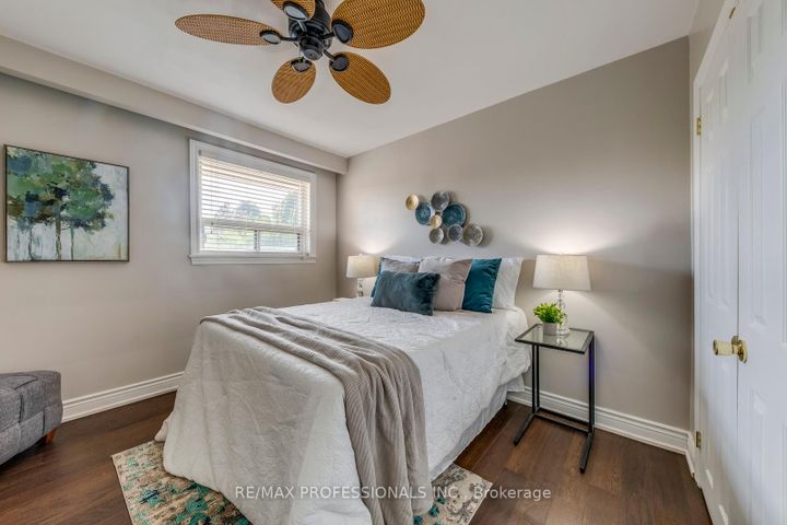 Photo 19 at 28 Summerfield Crescent, West Deane, Toronto