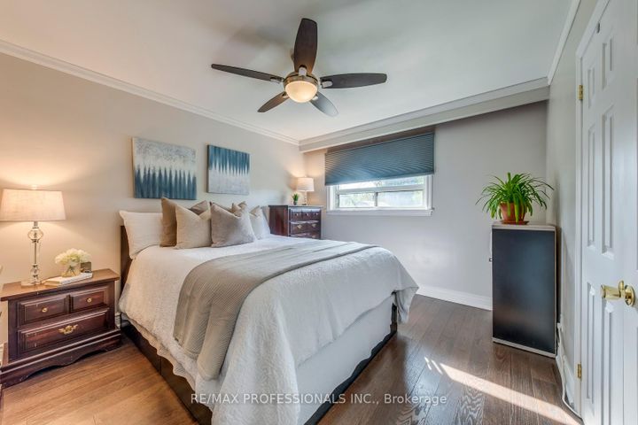 Photo 21 at 28 Summerfield Crescent, West Deane, Toronto