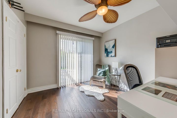 Photo 22 at 28 Summerfield Crescent, West Deane, Toronto
