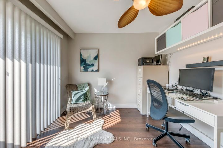 Photo 23 at 28 Summerfield Crescent, West Deane, Toronto