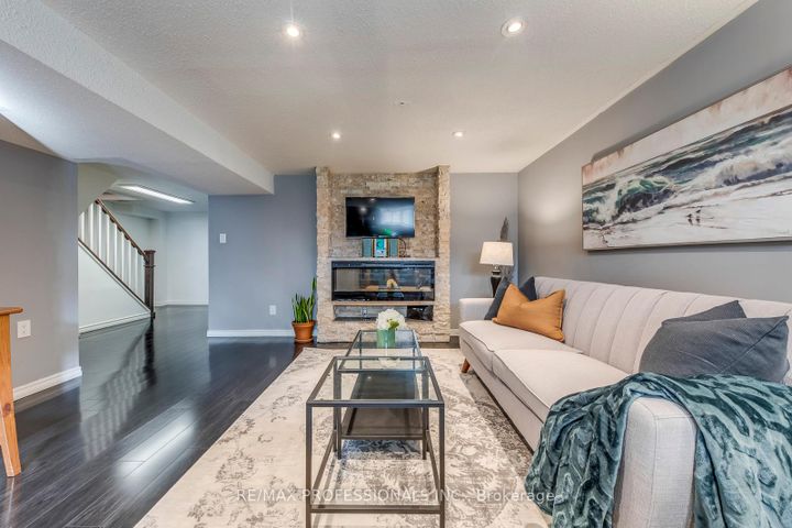 Photo 30 at 28 Summerfield Crescent, West Deane, Toronto