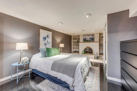 Photo 34 at 28 Summerfield Crescent, West Deane, Toronto