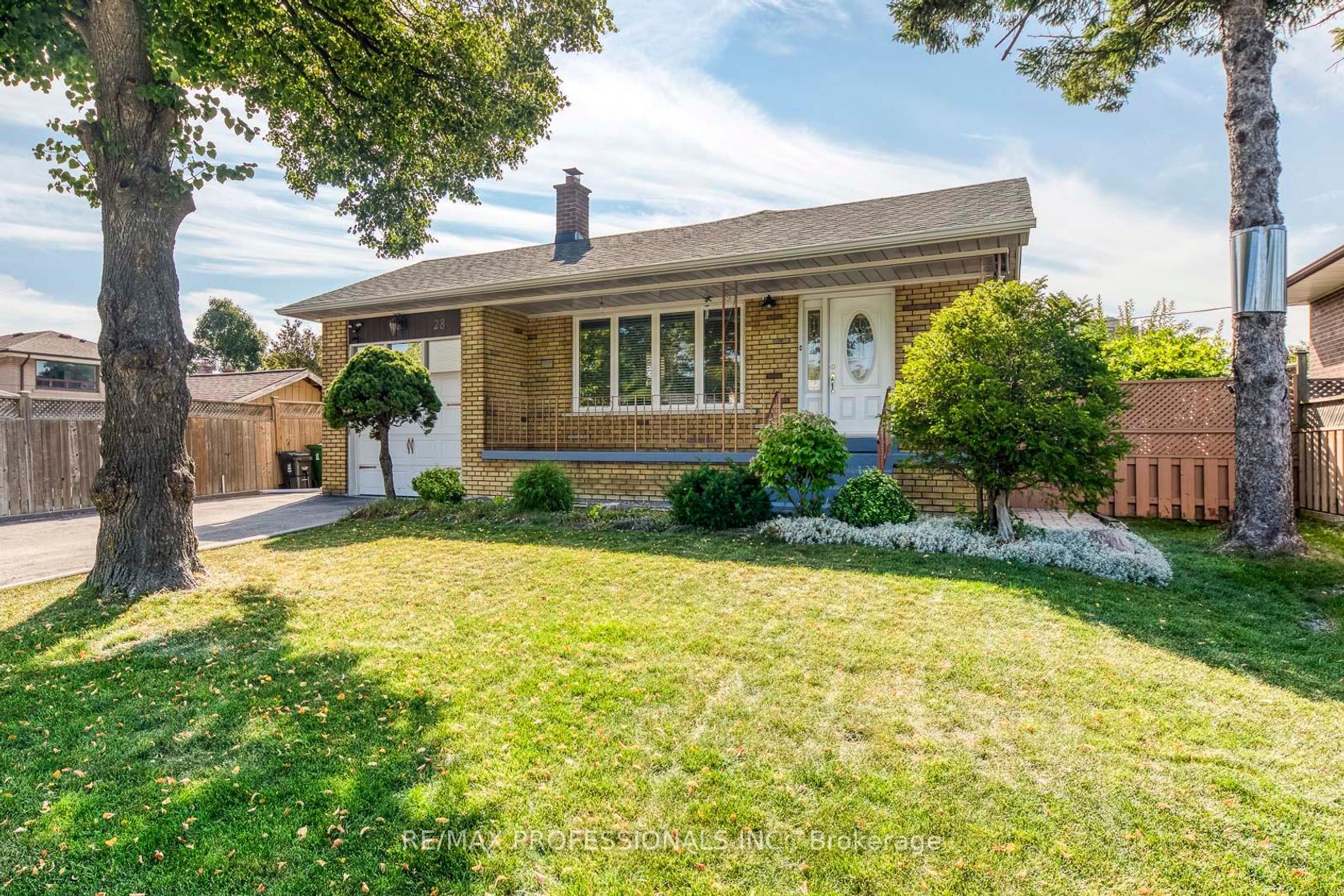 28 Summerfield Crescent, West Deane, Toronto 2