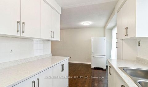 Photo 1 at 6 - 44 Chester Le Boulevard, L'Amoreaux, Toronto