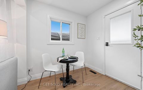 Photo 7 at 36 Shalom Crescent, Clairville, Toronto