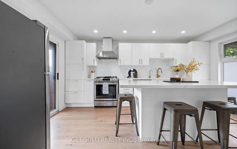 Photo 9 at 36 Shalom Crescent, Clairville, Toronto