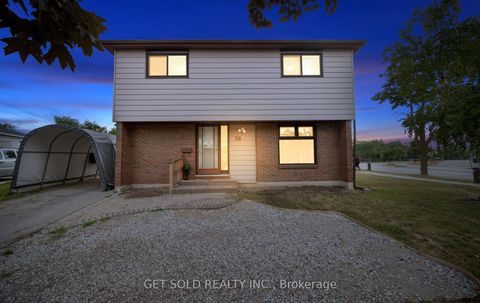 Photo 34 at 36 Shalom Crescent, Clairville, Toronto