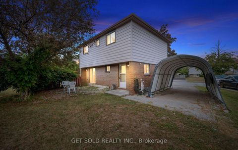 Photo 36 at 36 Shalom Crescent, Clairville, Toronto