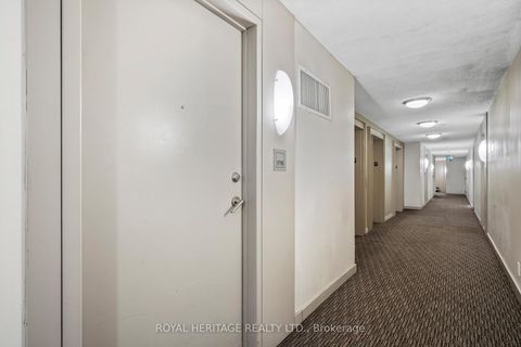 Photo 3 at 1716 - 38 Lee Centre Drive, Woburn, Toronto