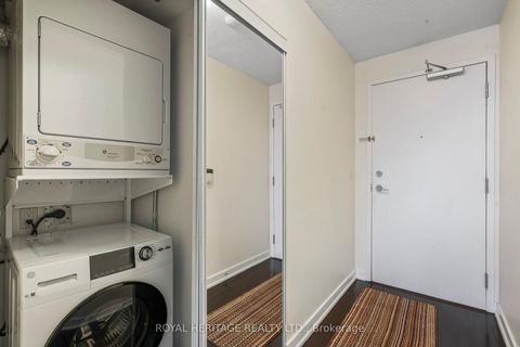 Photo 4 at 1716 - 38 Lee Centre Drive, Woburn, Toronto