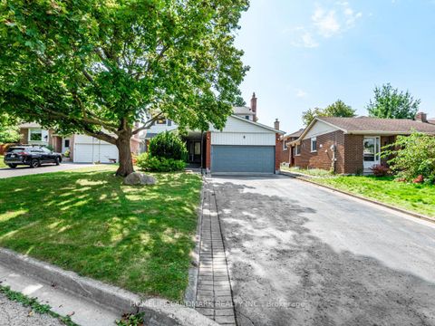 Photo 1 at 9 Eastman Crescent, Leslie Valley, Newmarket Photo 1 at 9 Eastman Crescent, Leslie Valley, Newmarket