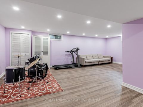 Photo 39 at 9 Eastman Crescent, Leslie Valley, Newmarket