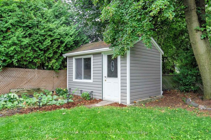 Photo 44 at 10 Minton Place, Central Park, Brampton