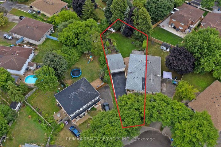 Photo 49 at 10 Minton Place, Central Park, Brampton
