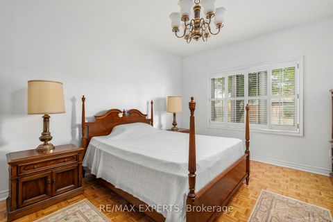 Photo 19 at 35 Falkirk Crescent, Maple, Vaughan